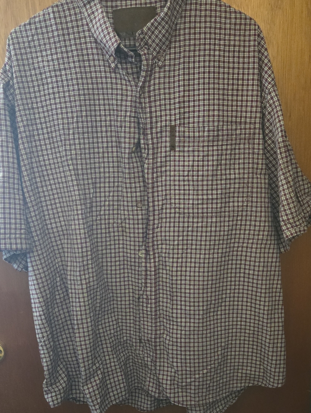 Classic Men's Short-Sleeve Button-Down Check Shirt - Burgundy/White